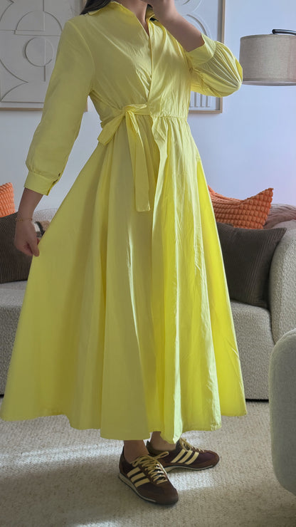 Yellow dress with tie fastening
